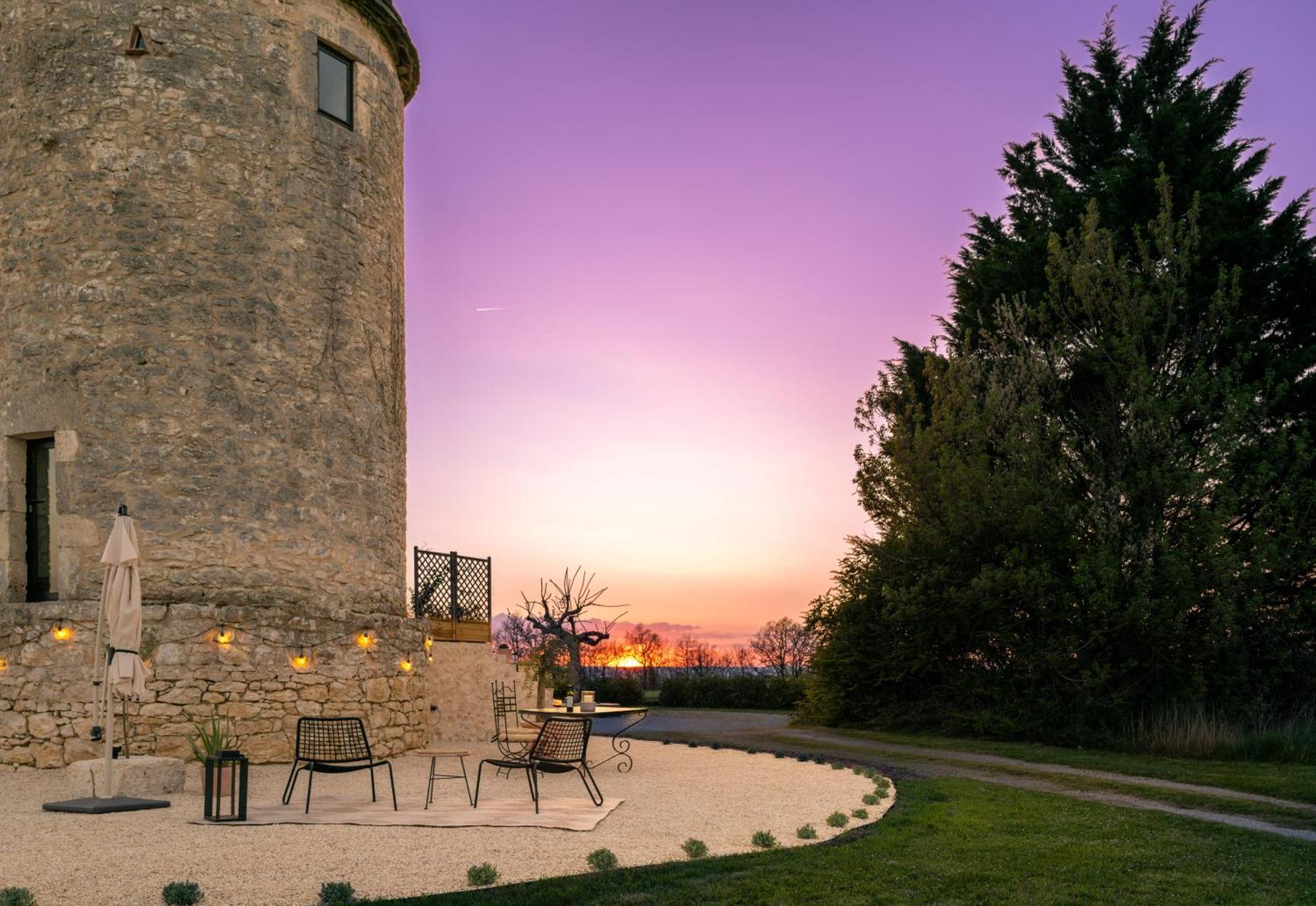 Enchanting Windmill Retreat Loubes-Bernac Extérieur photo